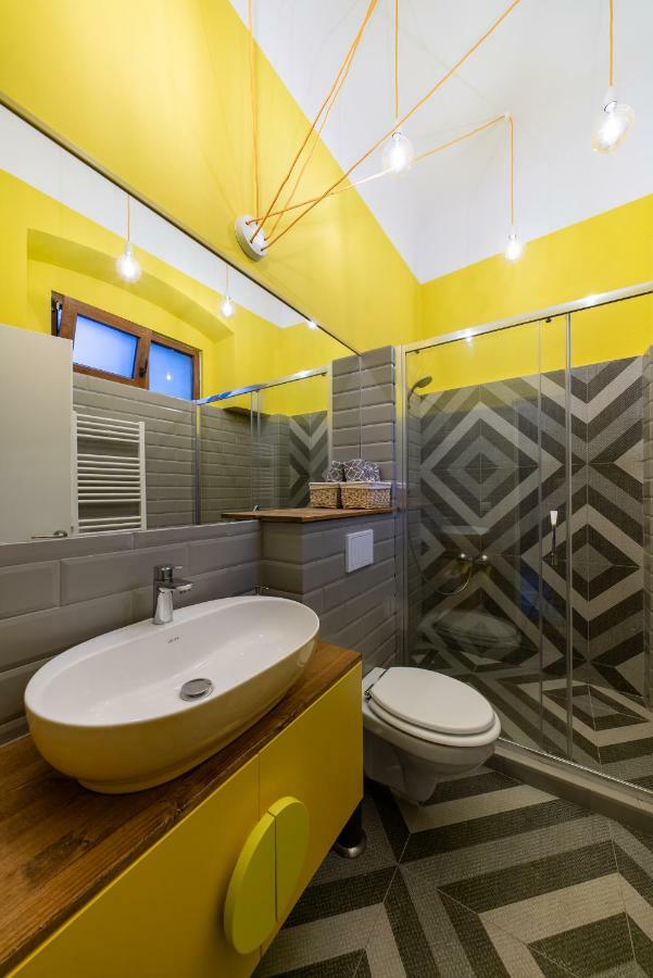 The Yellow Umbrella Studio Kluž Exteriér fotografie