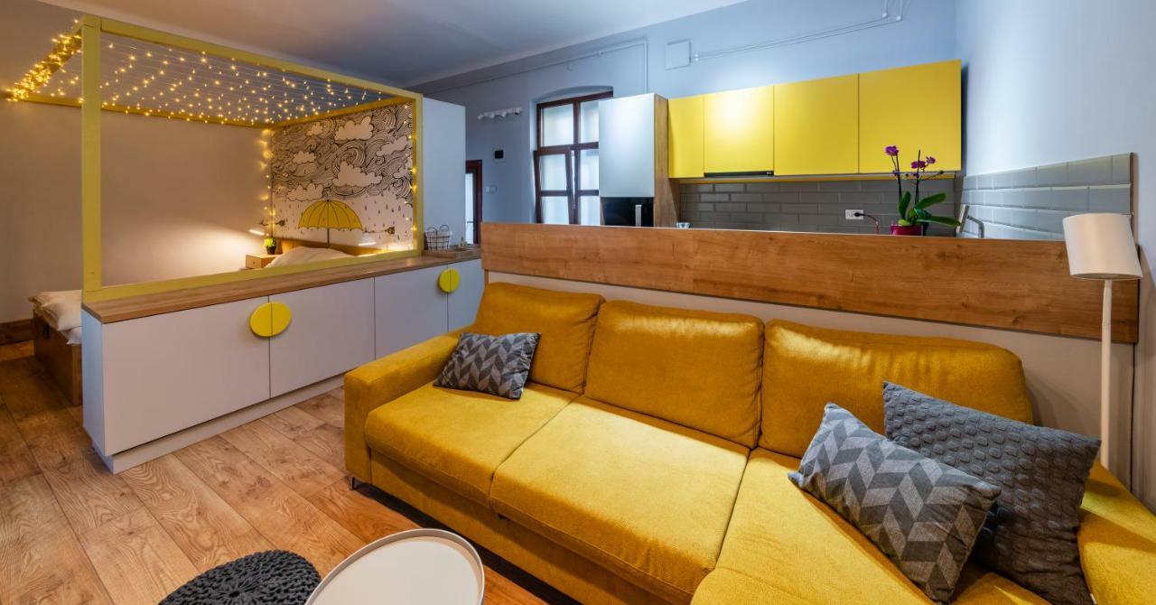 The Yellow Umbrella Studio Kluž Exteriér fotografie