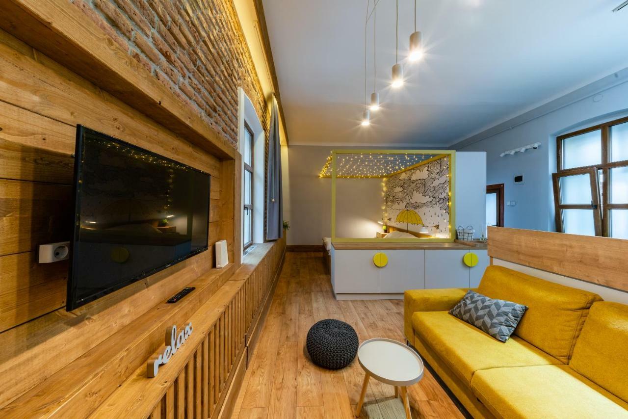 The Yellow Umbrella Studio Kluž Exteriér fotografie